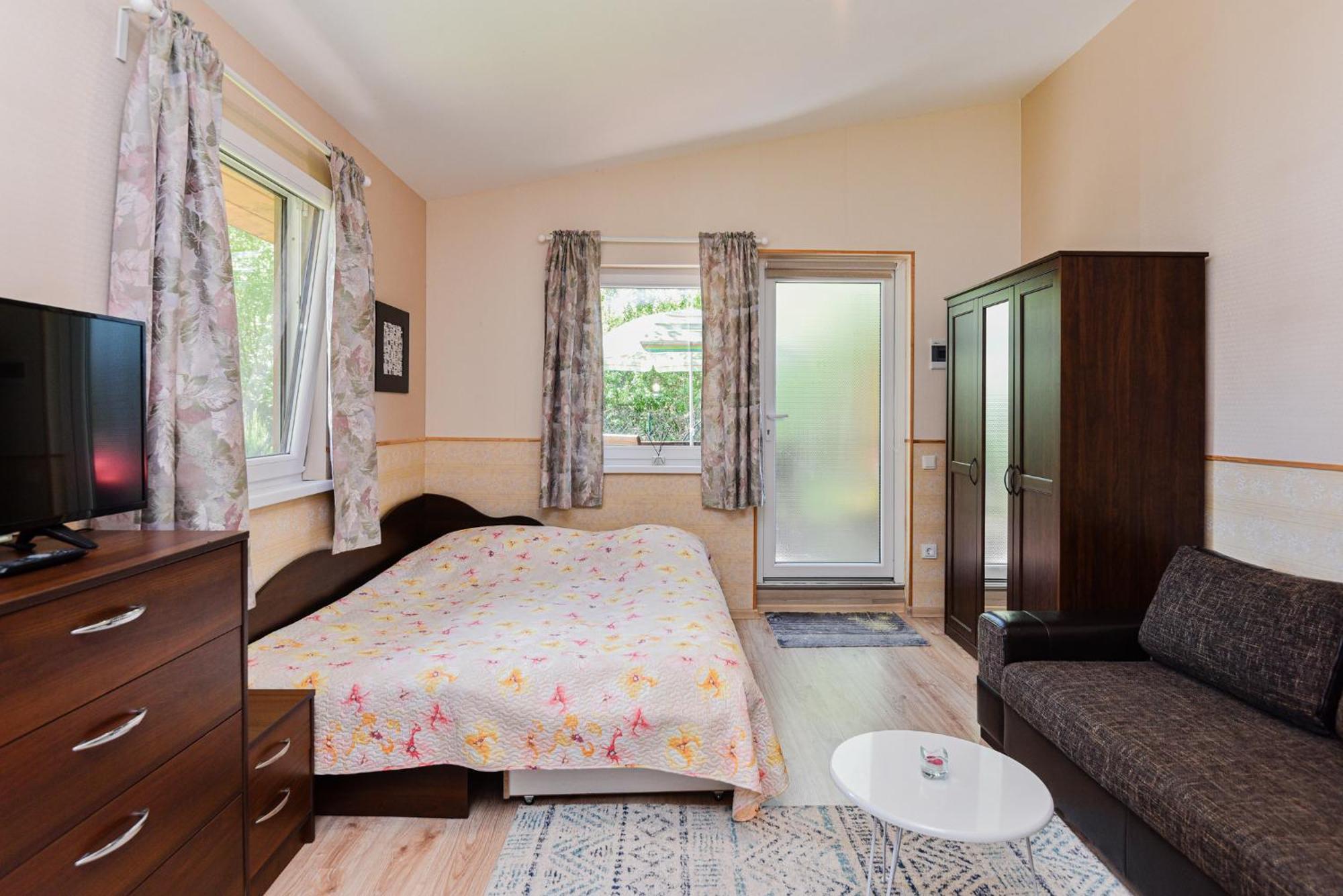 Guest House Pasaulio Krastas Palanga Rom bilde